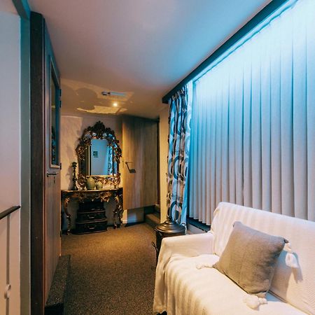Hotel De Kalvaar Ninove Bagian luar foto