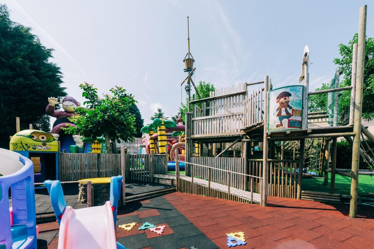 Hotel De Kalvaar Ninove Bagian luar foto