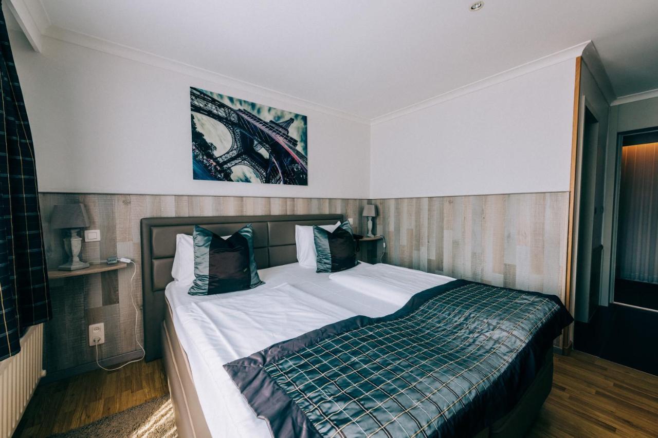 Hotel De Kalvaar Ninove Bagian luar foto